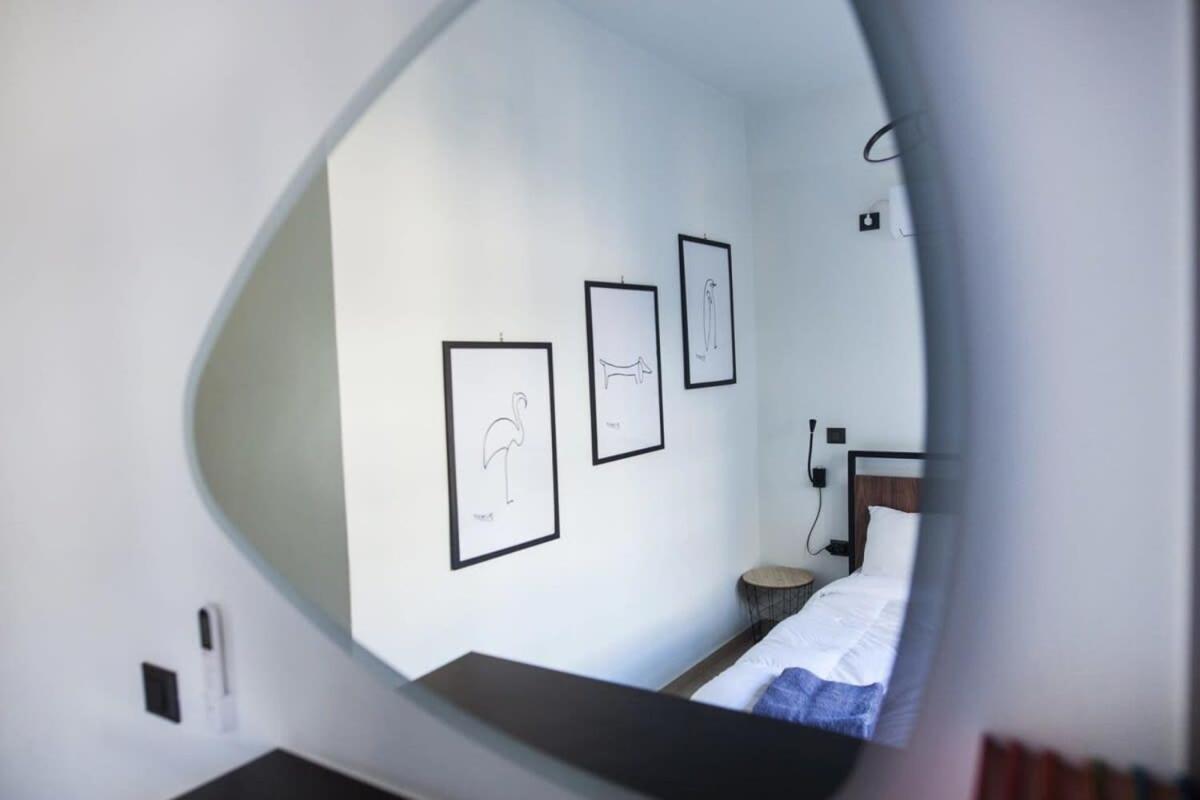 Beautiful Elegant Apartment Next To Monastiraki Atene Esterno foto