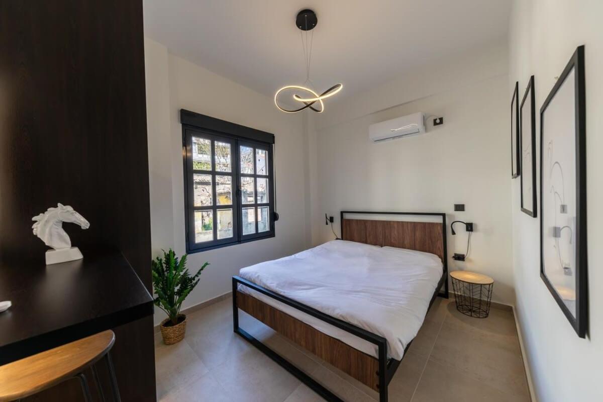 Beautiful Elegant Apartment Next To Monastiraki Atene Esterno foto