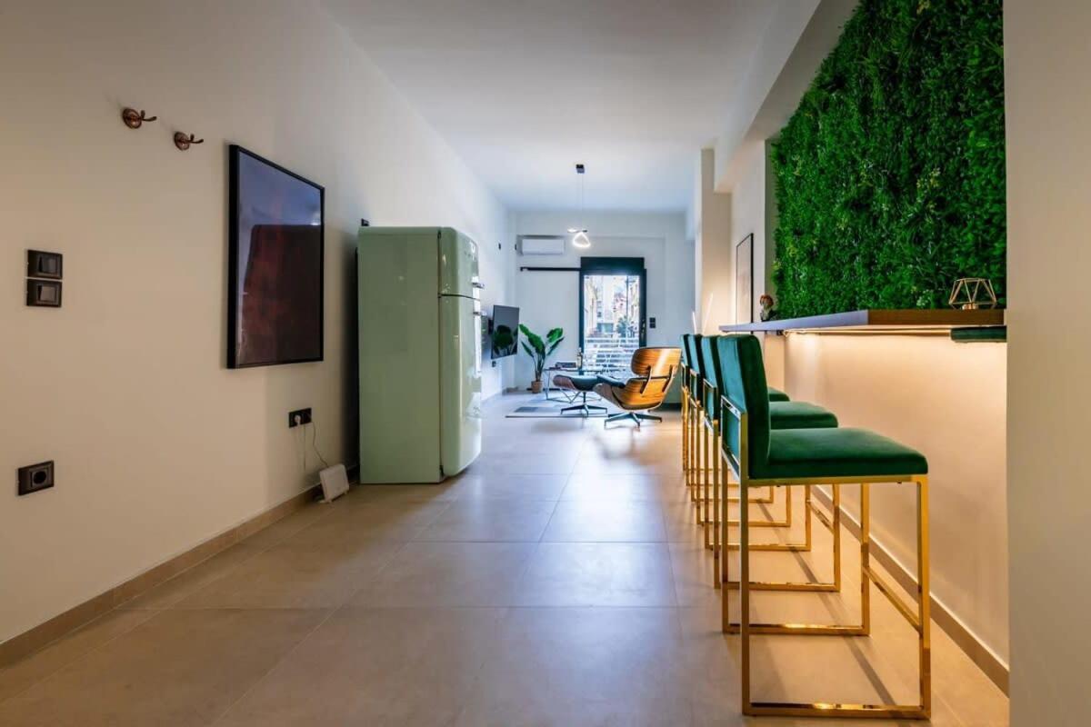 Beautiful Elegant Apartment Next To Monastiraki Atene Esterno foto